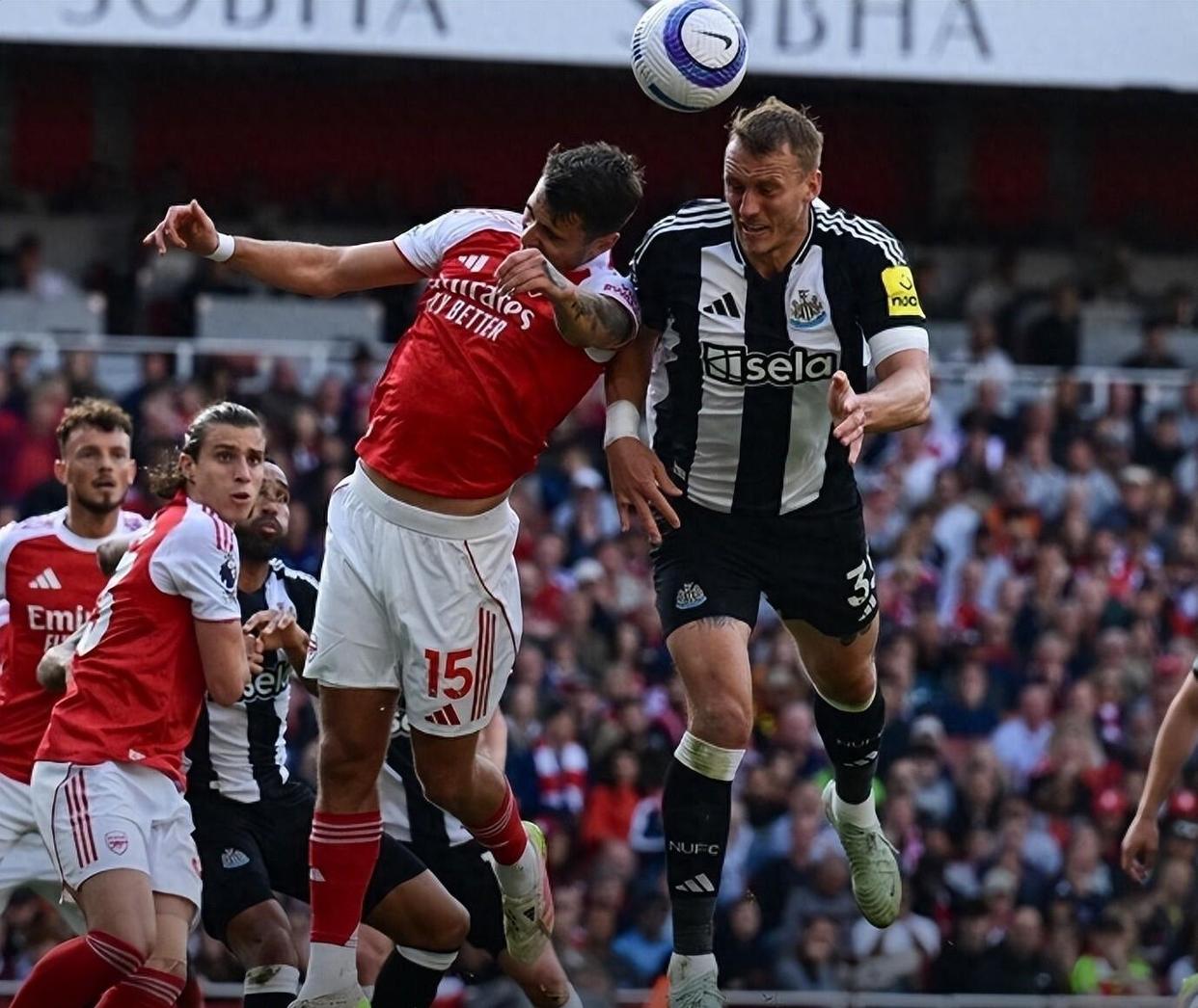 包含利物浦险胜AC米兰，姆巴佩补时绝平欧冠的词条