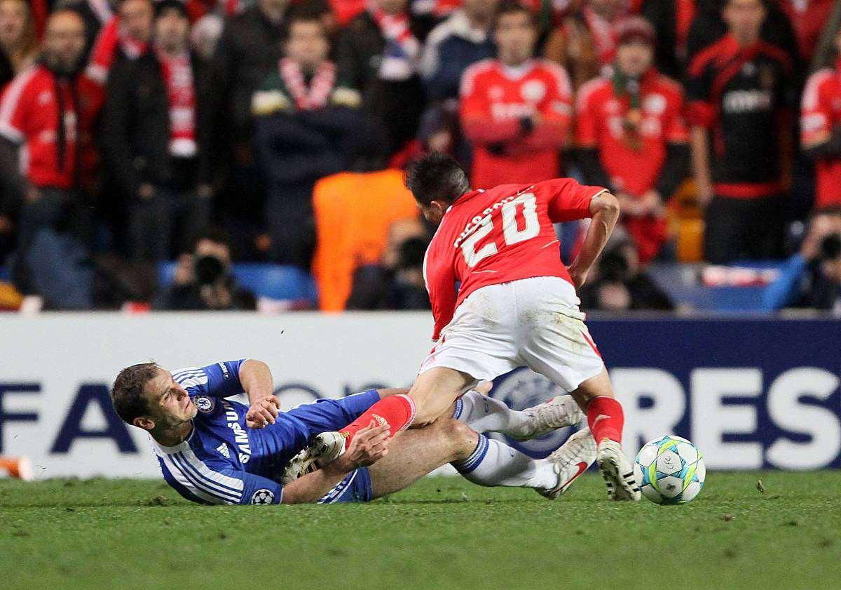 马竞轻取本菲卡，格列兹曼梅开二度德甲