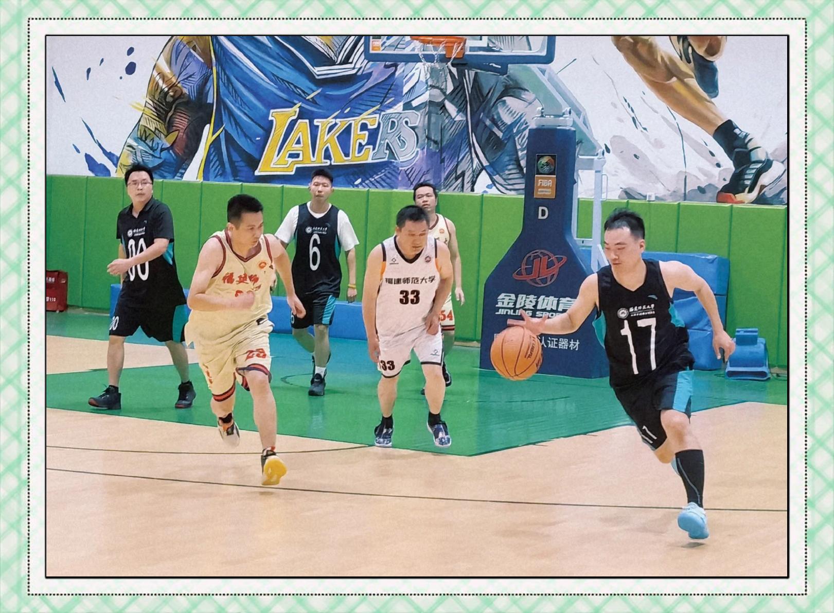 球员们为了胜利付出了巨大的努力和汗水