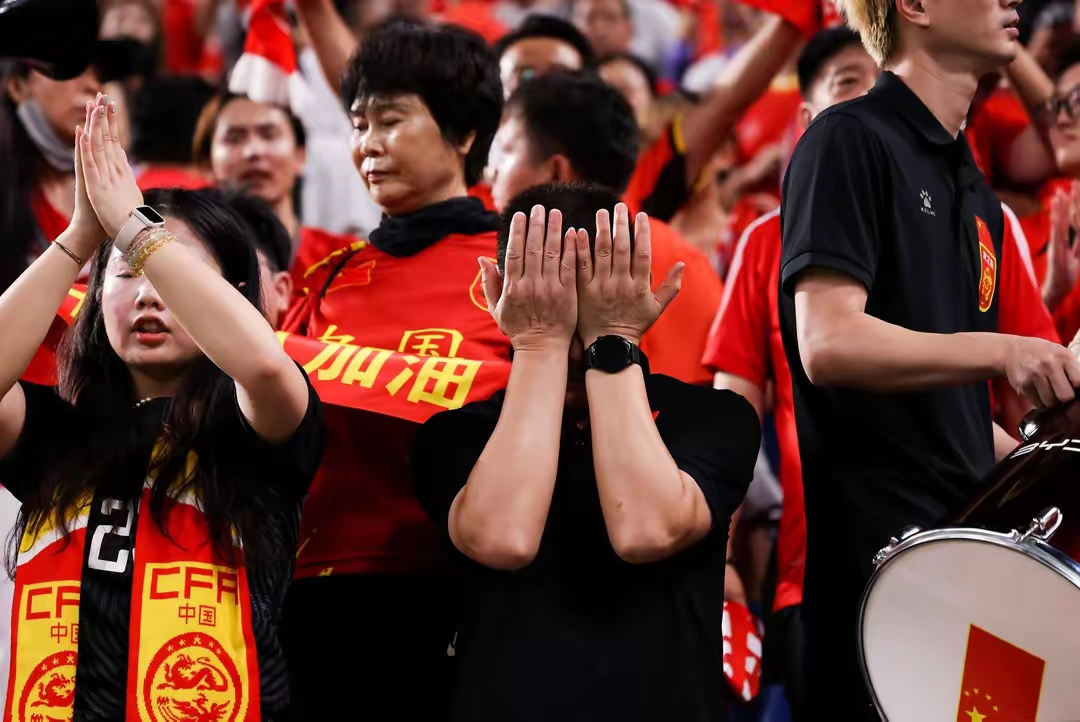 球队老将退役，球迷纷纷表示不舍